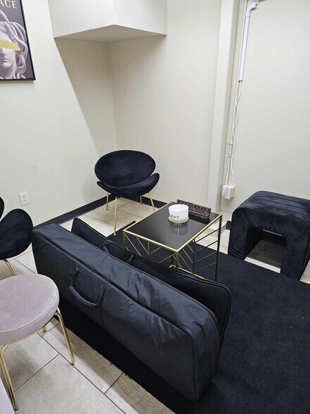 More Photos Of 4312 Saint Goar St, Dickinson General Retail For Sale