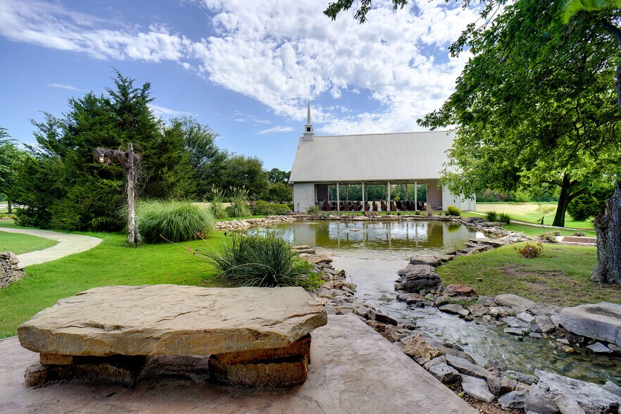 More Photos Of 3002 Azle Hwy, Weatherford Lodge Meeting Hall For Sale