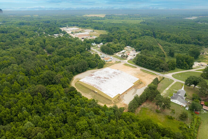 More Photos Of 619 N Main St, Warrenton Warehouse For Lease