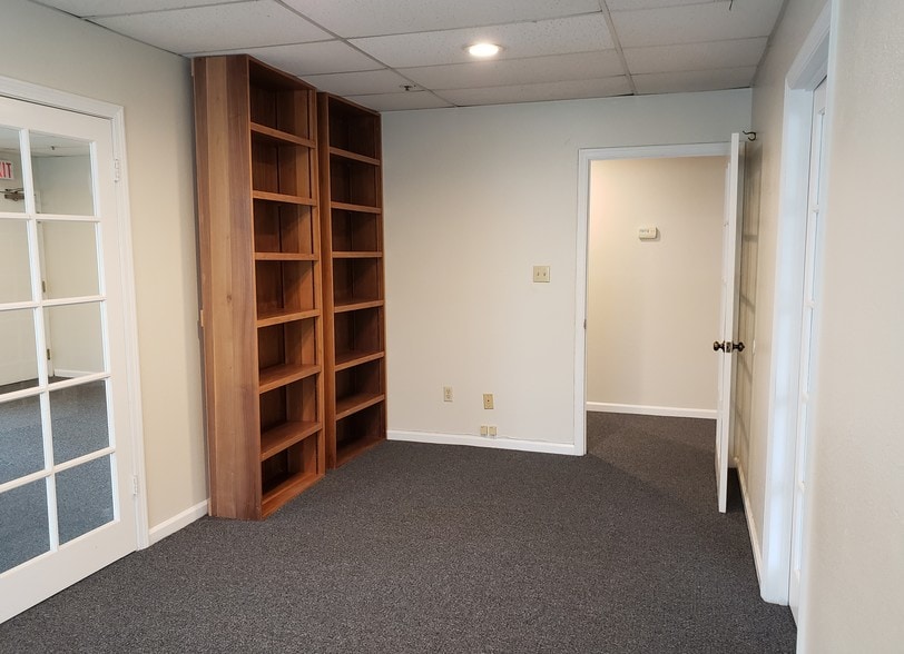 More Photos Of 1090 Adams St, Benicia Loft Creative Space For Lease