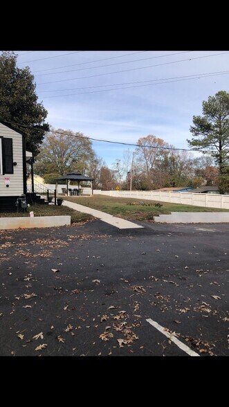 More Photos Of 340 Lockheed Ave SE, Marietta Healthcare For Sale