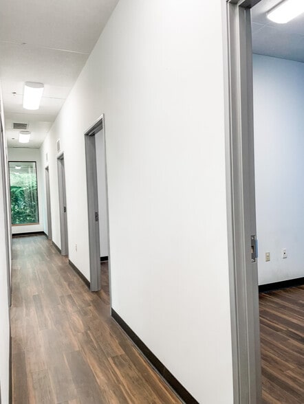 More Photos Of 2400 Empire Central, Dallas Medical For Lease