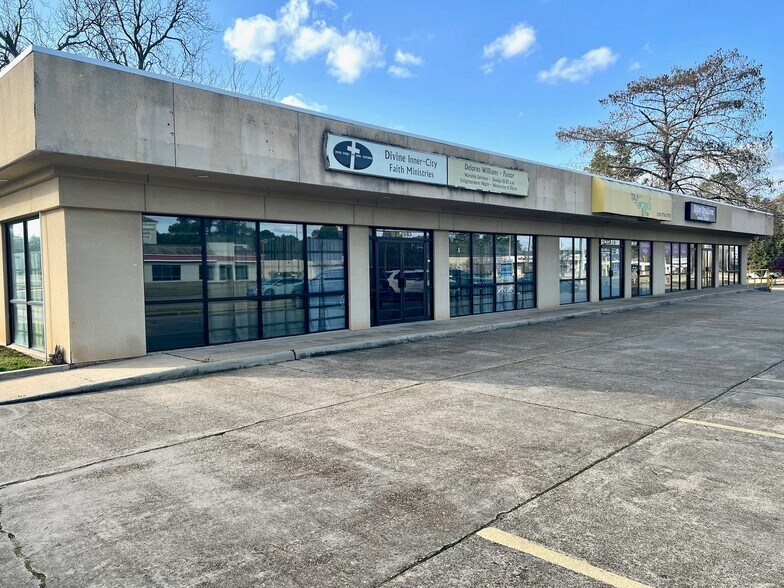 Primary Photo Of 8236-8240 Jewella Ave, Shreveport Storefront Retail Office For Sale