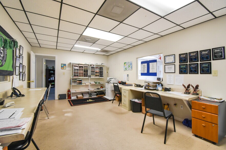 More Photos Of 1761 Dobbs Rd, Saint Augustine Warehouse For Lease