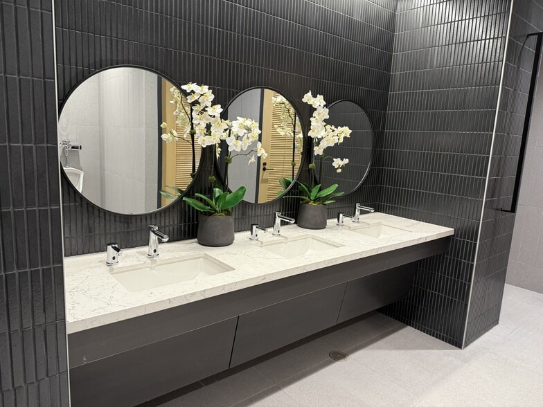 More Photos Of 4835 S Highland Dr, Holladay Office For Lease