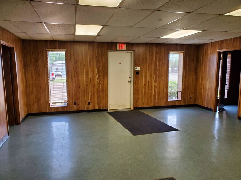 More Photos Of 4547 Cantina Dr, Tyler Warehouse For Lease