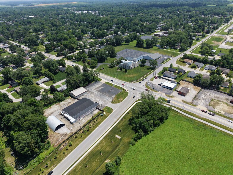 More Photos Of 1120 W Main St, Danville Land For Lease
