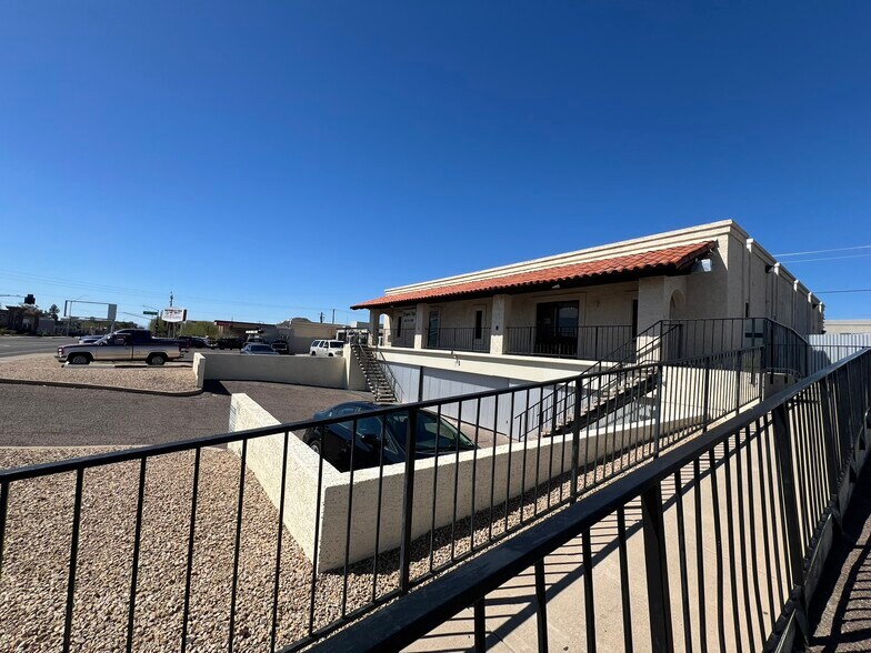 More Photos Of 718 E Hatcher Rd, Phoenix Medical For Lease