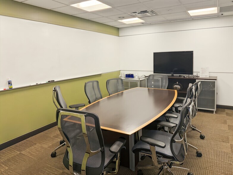 More Photos Of 600 Third Ave, New York Coworking Space