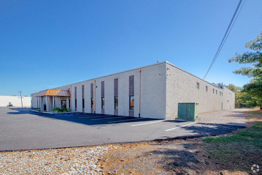 More Photos Of 171 Heller Pl, Bellmawr Warehouse For Lease
