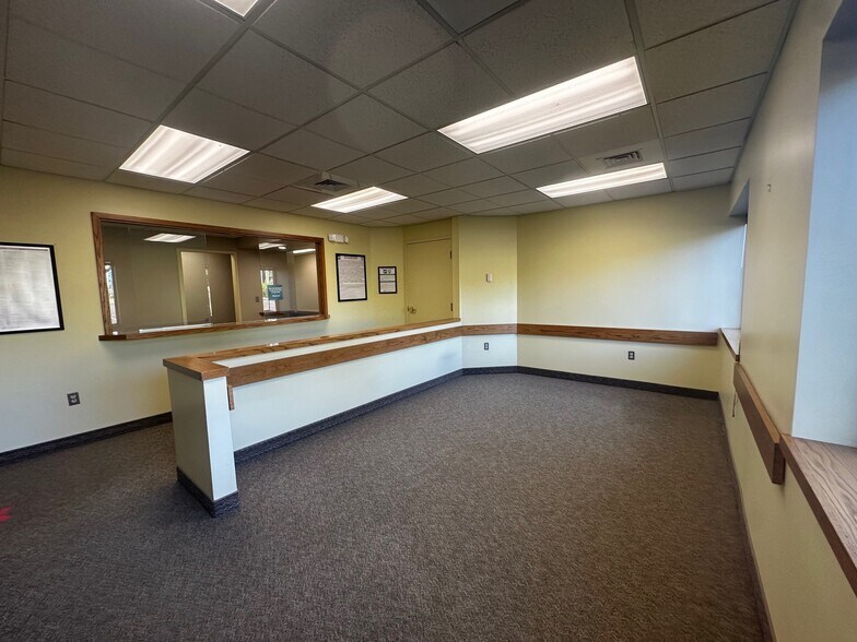 More Photos Of 546 Cromwell Ave, Rocky Hill Medical For Sale