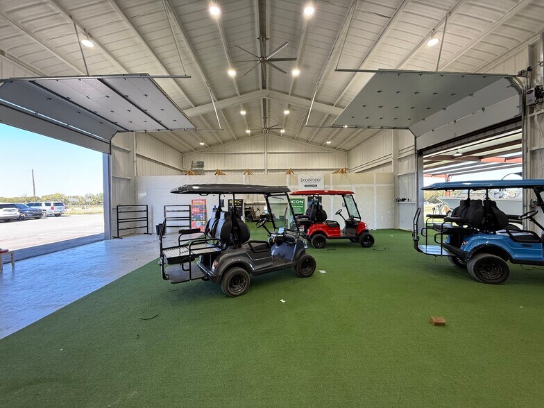 More Photos Of 6875 Jackson Rd, Krum Warehouse For Lease