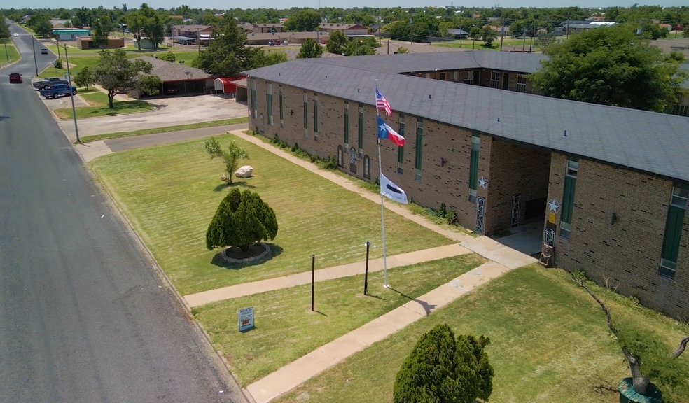 More Photos Of 1031 N Sumner St, Pampa Apartments For Sale