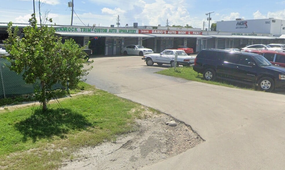 Primary Photo Of 2064 NE 154th St, North Miami Beach Service For Lease