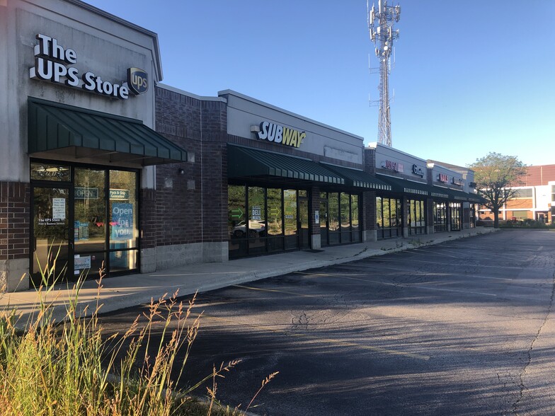 Primary Photo Of 783 S Midlothian Rd, Mundelein Storefront For Lease