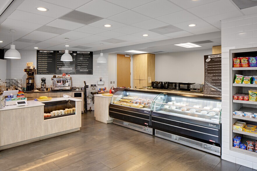 More Photos Of 5404 Cypress Center Dr, Tampa Unknown For Lease