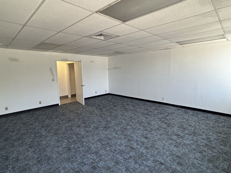 More Photos Of 1260 E Oakland Park Blvd, Oakland Park Office For Sale