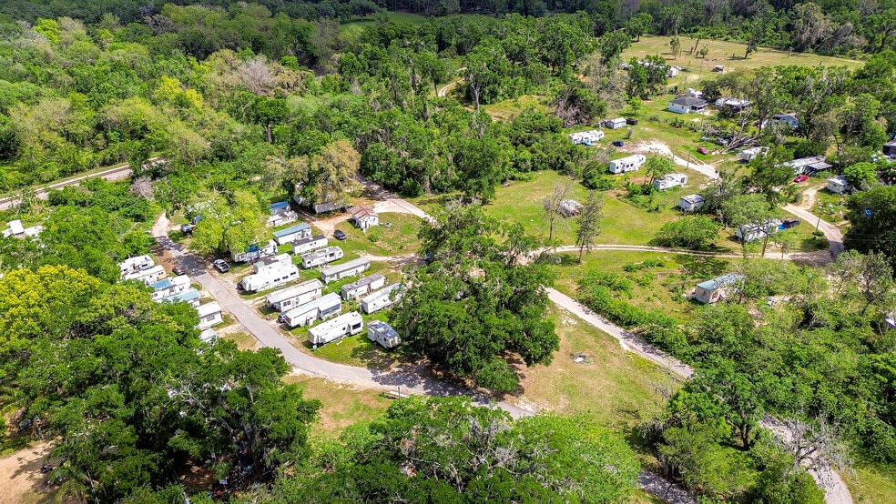 Primary Photo Of 19110 US Highway 301, Dade City Multifamily For Sale