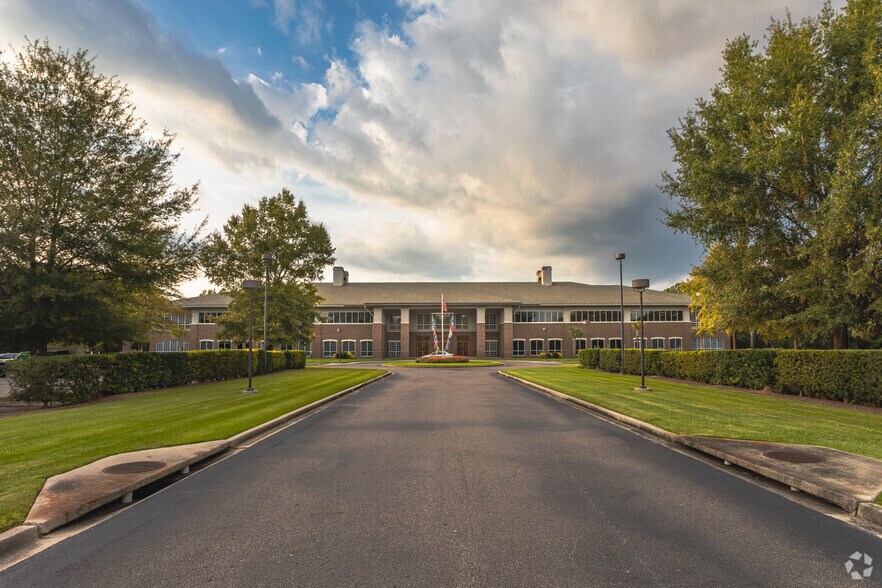 More Photos Of 146 Fairchild St, Charleston Office For Lease