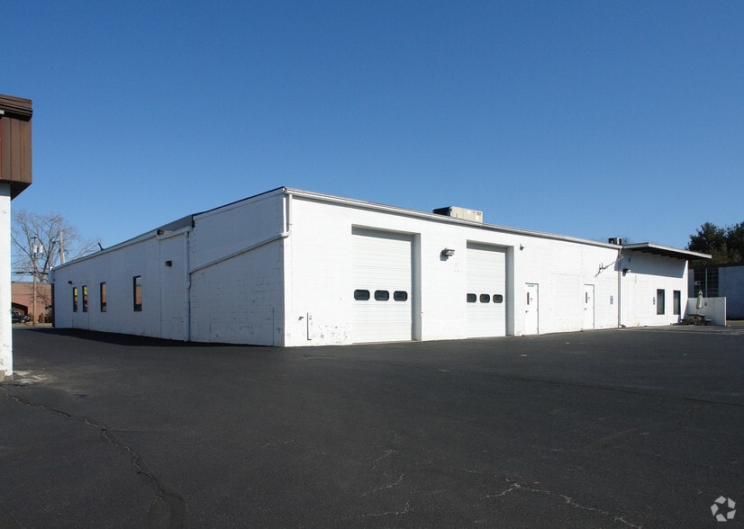 More Photos Of 101 Pitkin St, East Hartford Light Manufacturing For Lease