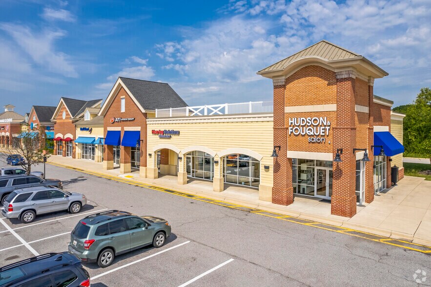 More Photos Of 3-15 Lee Airpark Dr, Edgewater Unknown For Sale