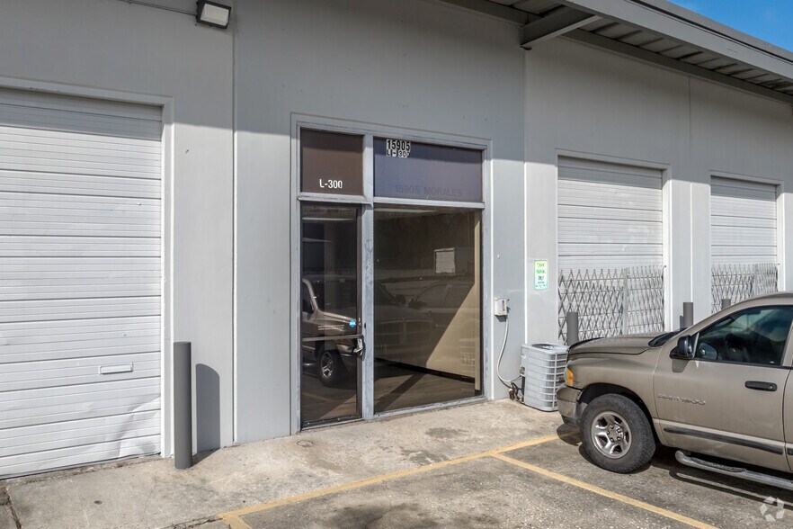 More Photos Of 15925 Morales Rd, Houston Unknown For Lease