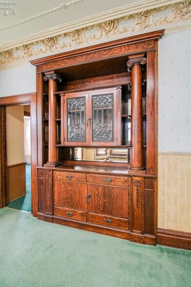 More Photos Of 516 W Washington St, Sandusky Office For Sale