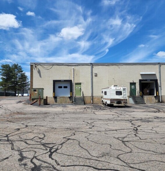 More Photos Of 118 Will Dr, Canton Warehouse For Lease