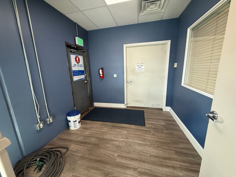 More Photos Of 965 N 1430 W, Orem Light Manufacturing For Lease