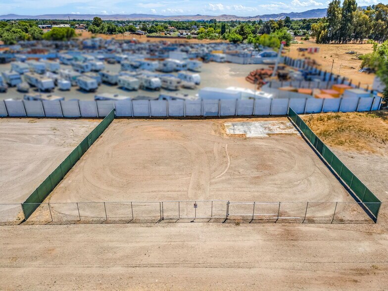 More Photos Of 6181 Brentwood Blvd, Brentwood Land For Lease