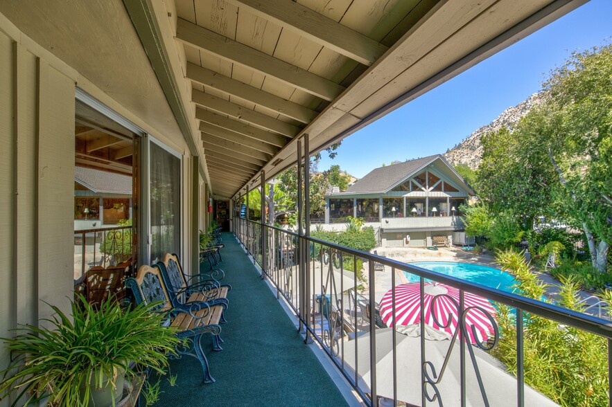 More Photos Of 13383 Sierra Way, Kernville Hotel For Sale