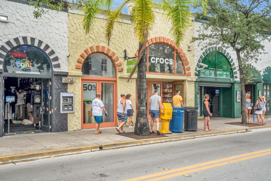 More Photos Of 211 Duval St, Key West General Retail For Lease