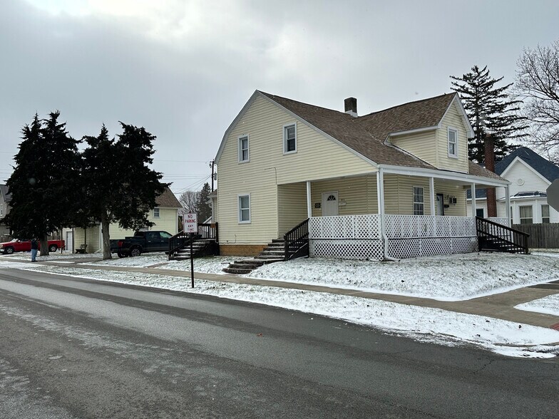 Primary Photo Of 1831 N C St, Elwood Apartments For Sale