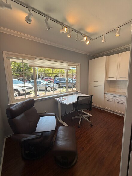 More Photos Of 7730-7742 Herschel Ave, La Jolla Office Residential For Lease