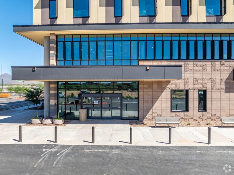 More Photos Of 8435 N Pima Center Pky, Scottsdale Medical For Lease