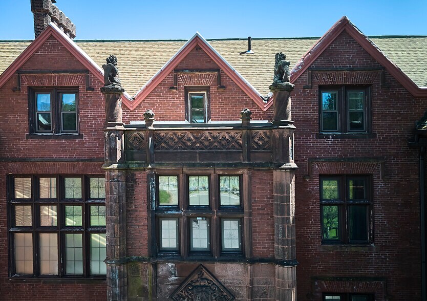 More Photos Of 349 Old Stockbridge Rd, Lenox Specialty For Sale