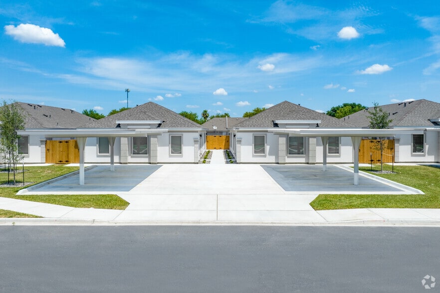 More Photos Of 1802 N Sugar Rd, Edinburg Apartments For Sale