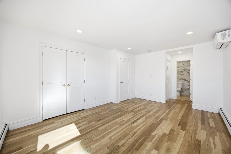 More Photos Of 158-10 95th St, Howard Beach Multifamily For Sale