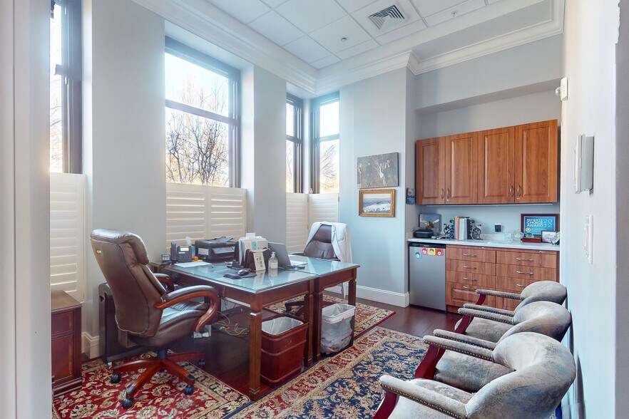 More Photos Of 160 Commonwealth Ave, Boston Apartments For Sale