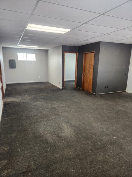 More Photos Of 6764 Avenue 304, Goshen Auto Repair For Lease