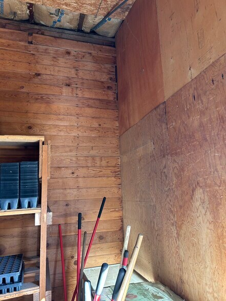 More Photos Of 451 N 11th St, Montague Warehouse For Sale