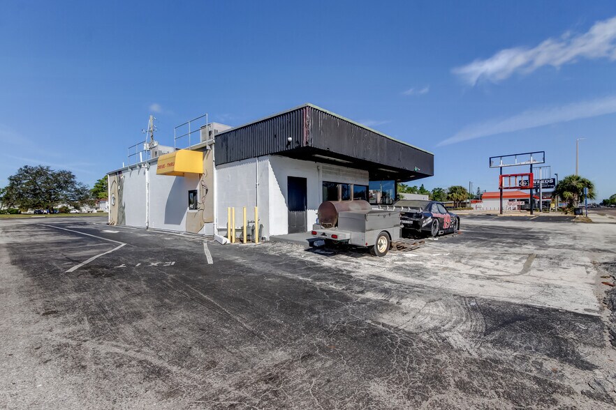 More Photos Of 3090 34th St N, Saint Petersburg Restaurant For Sale