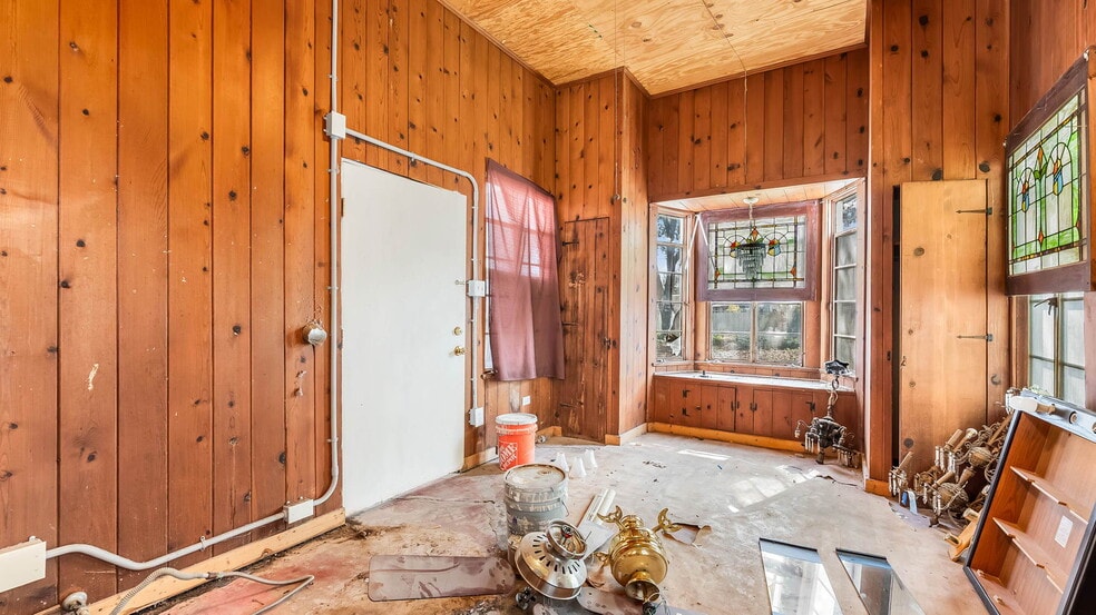 More Photos Of 1018 W Hildebrand Ave, San Antonio Storefront Retail Office For Sale