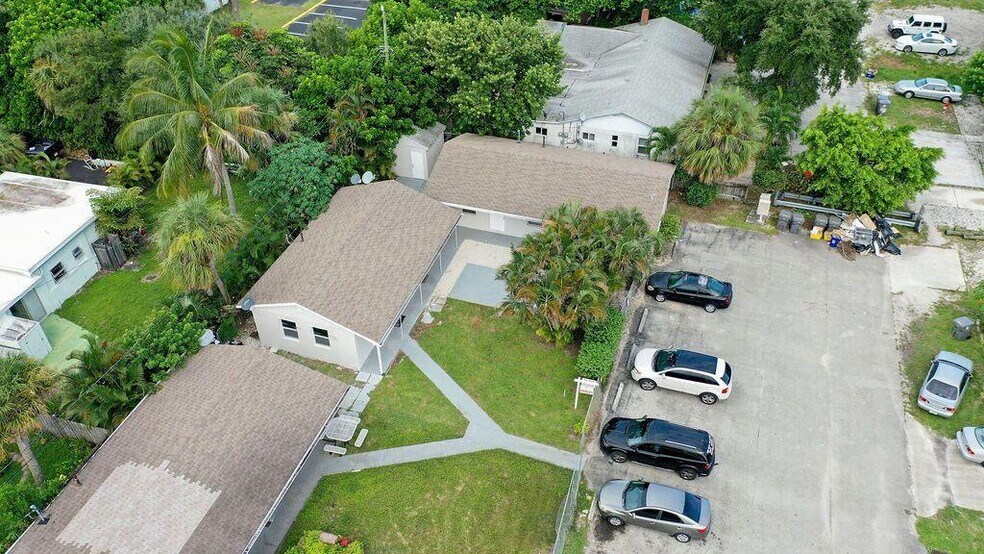 More Photos Of 1883 Smith Dr, North Palm Beach Multifamily For Sale