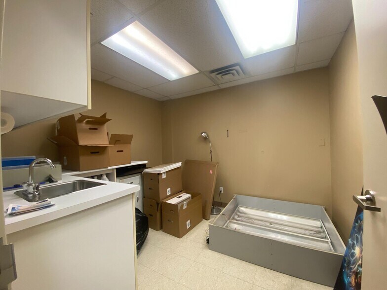 More Photos Of 115-119 Cedar St, Greater Sudbury General Retail For Sale