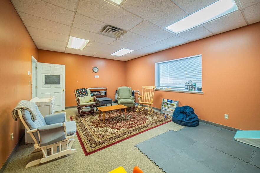 More Photos Of 3530 Park Plaza Rd, Paducah Flex For Lease
