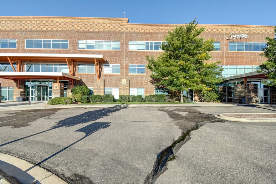 More Photos Of 8001 S InterPort Blvd, Englewood Office For Lease