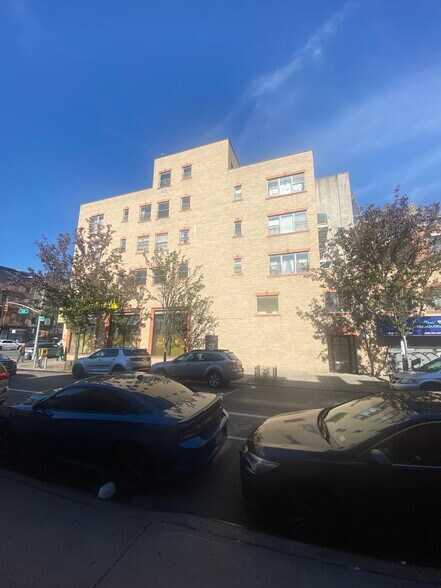 More Photos Of 2025 Third Ave, New York Apartments For Sale