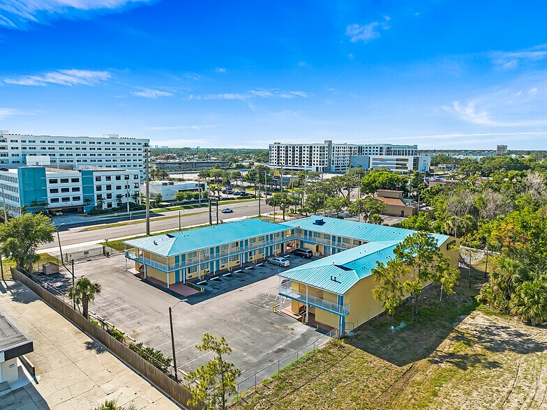 More Photos Of 4600 34th St S, Saint Petersburg Hotel For Sale