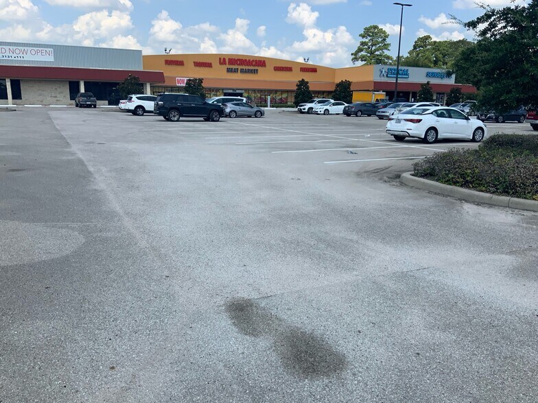 More Photos Of 15222-15258 N I-45, Conroe Unknown For Lease